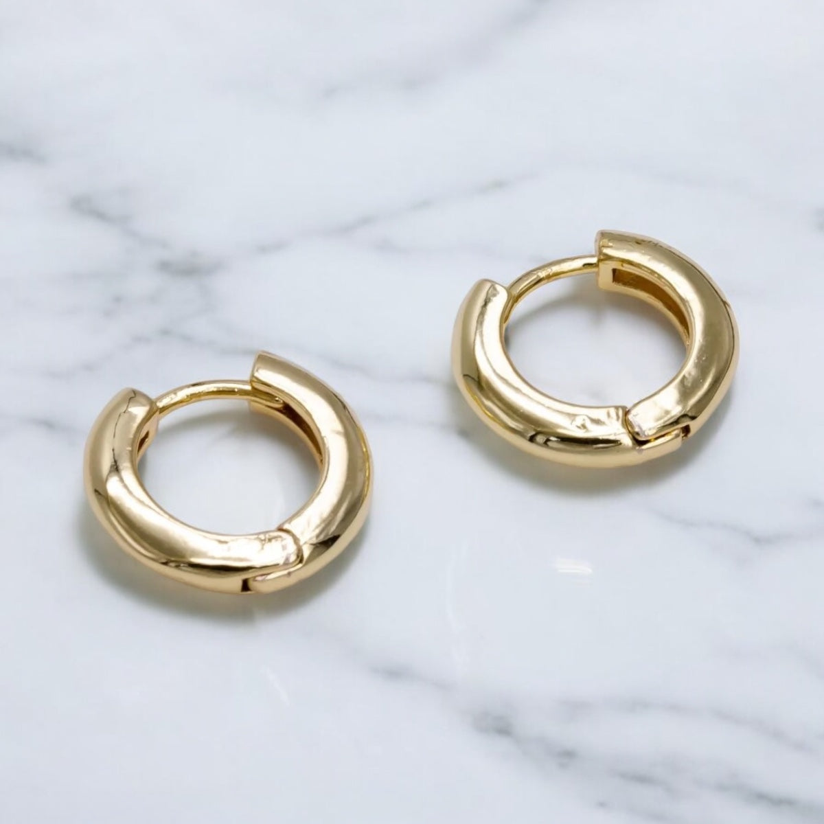 Linda® | Vitalia Hoop Earrings
