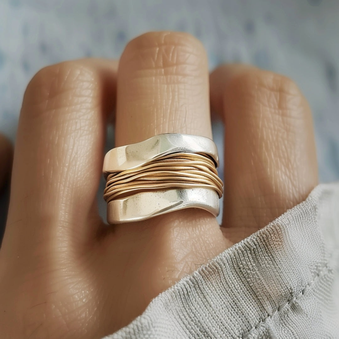 Anahita® | Silver Golden Threads Ring
