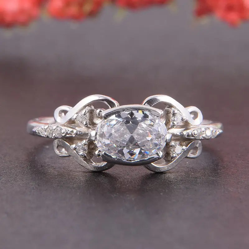 Romina® | Vintage White Zirconia Silver Ring