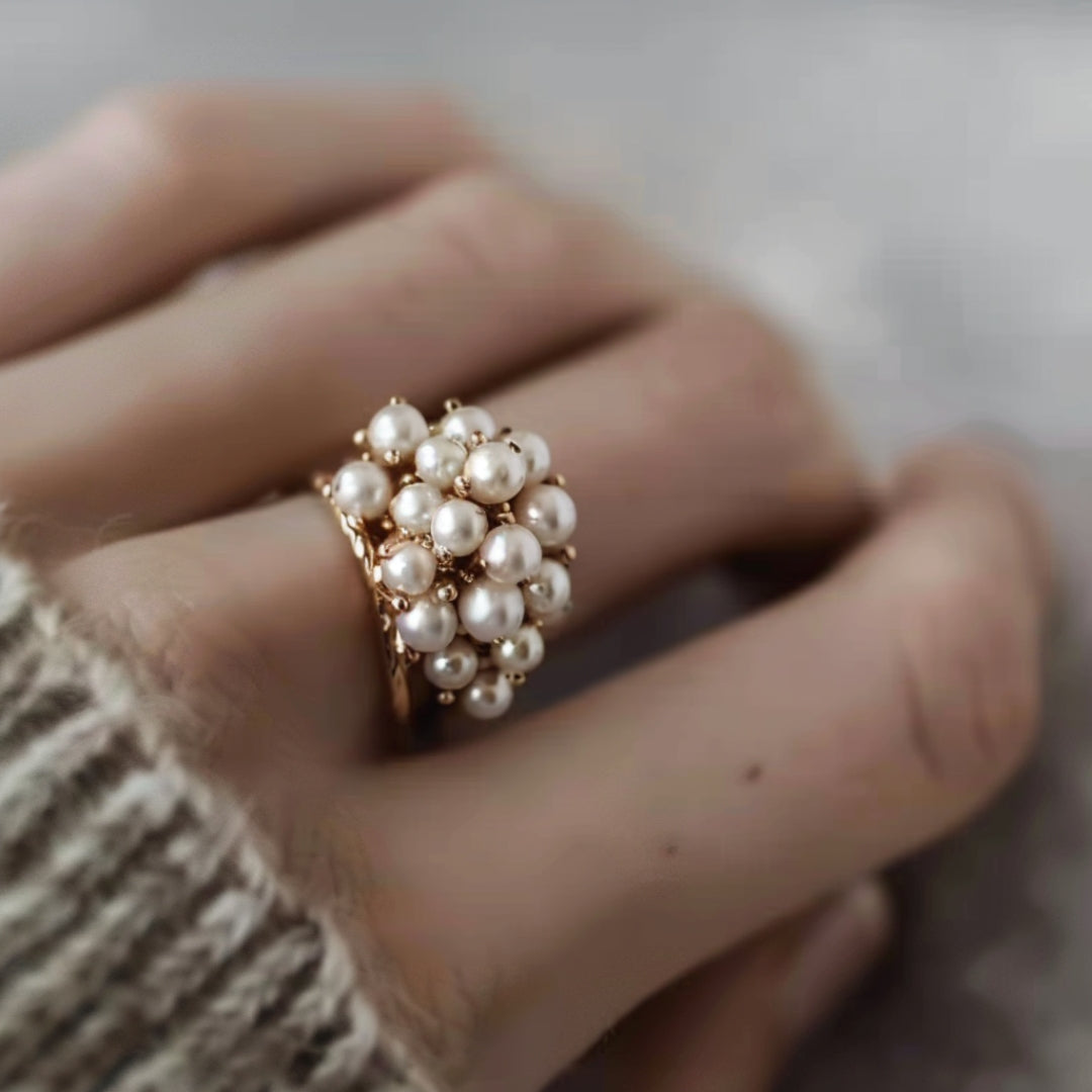 Estela® | Inlaid Pearls Gold Ring