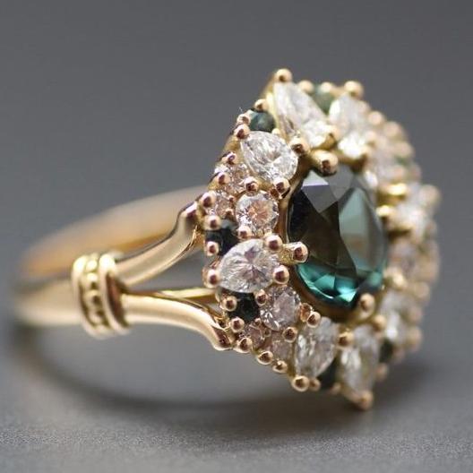 Romina® | Vintage Emerald Bright Zirconia Ring