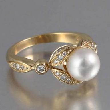 Hermina® | Vintage Pearl & Bright Gold Ring