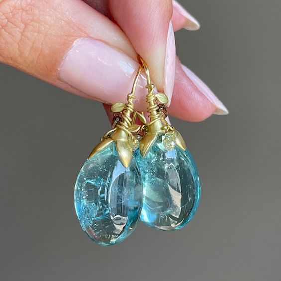 Soleil® | Vintage Blue Crystaline Drop Earrings