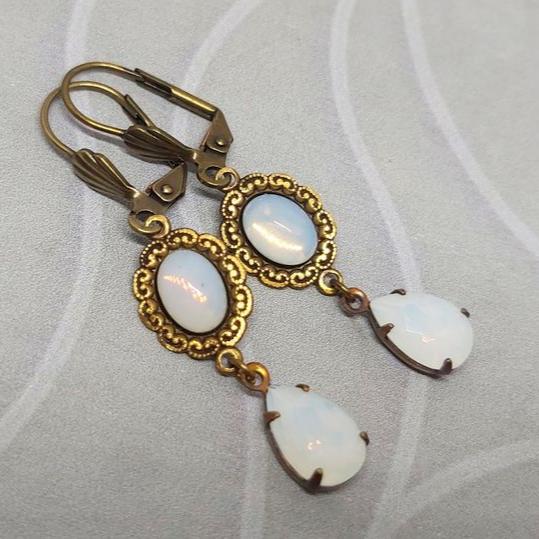 Luz María® | Vintage White Dangling Earrings