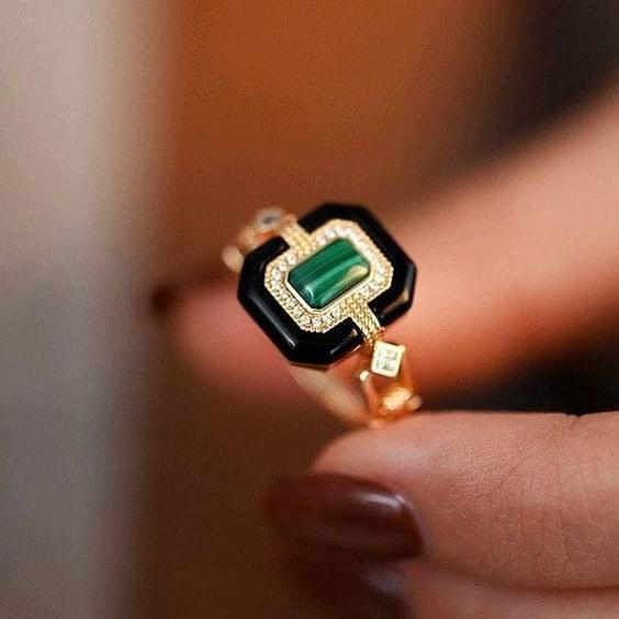 Amanda® | Vintage Fine Black & Green Golden Ring