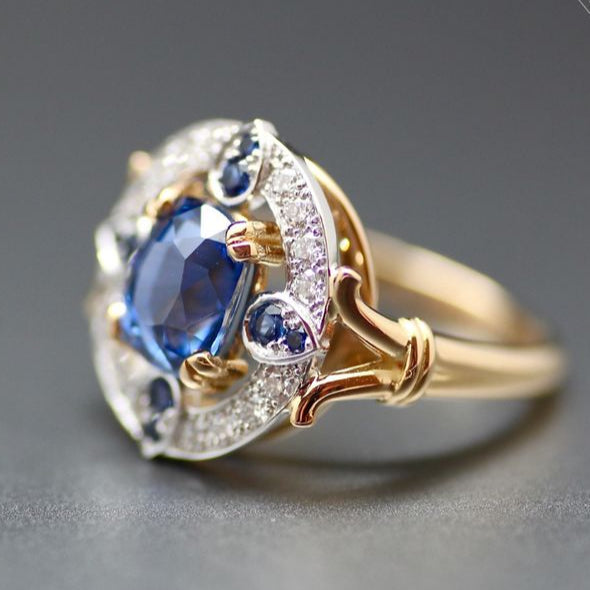 Astrid® | Vintage Blue Starlight Zirconia Ring