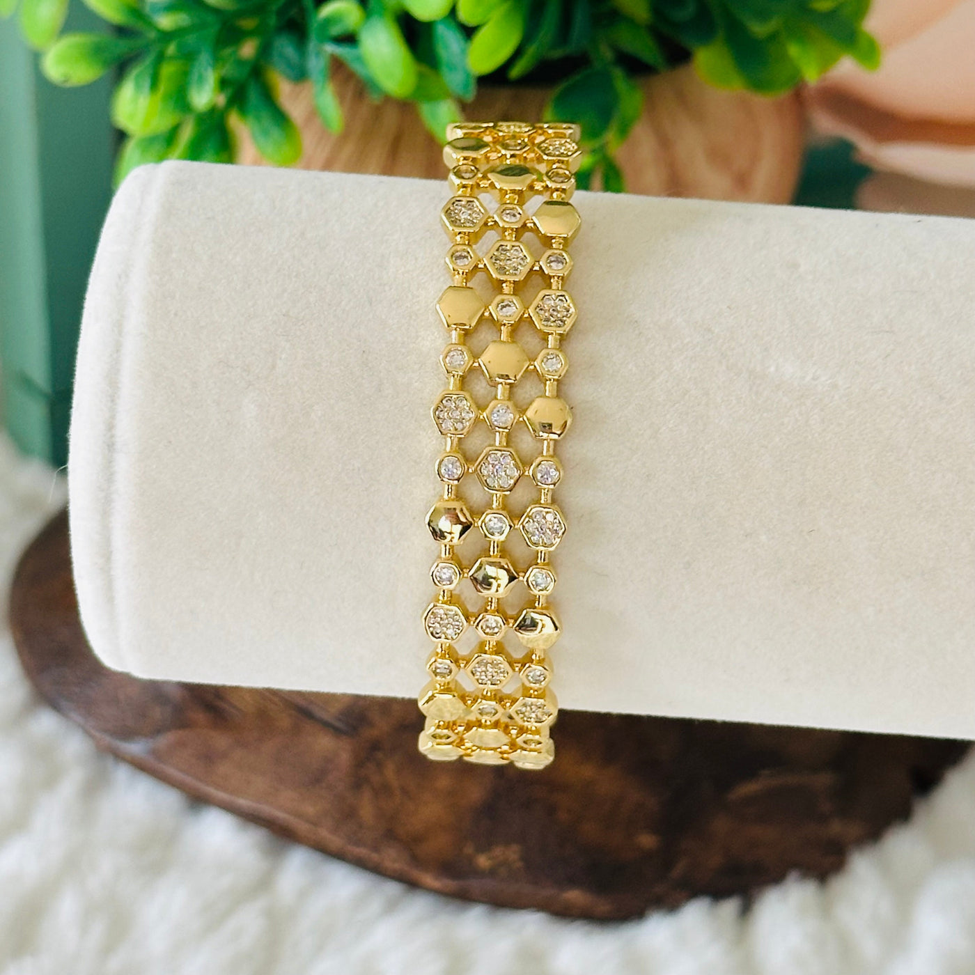 Maritza® | Gavriella Hexogonal Cuff Bracelet