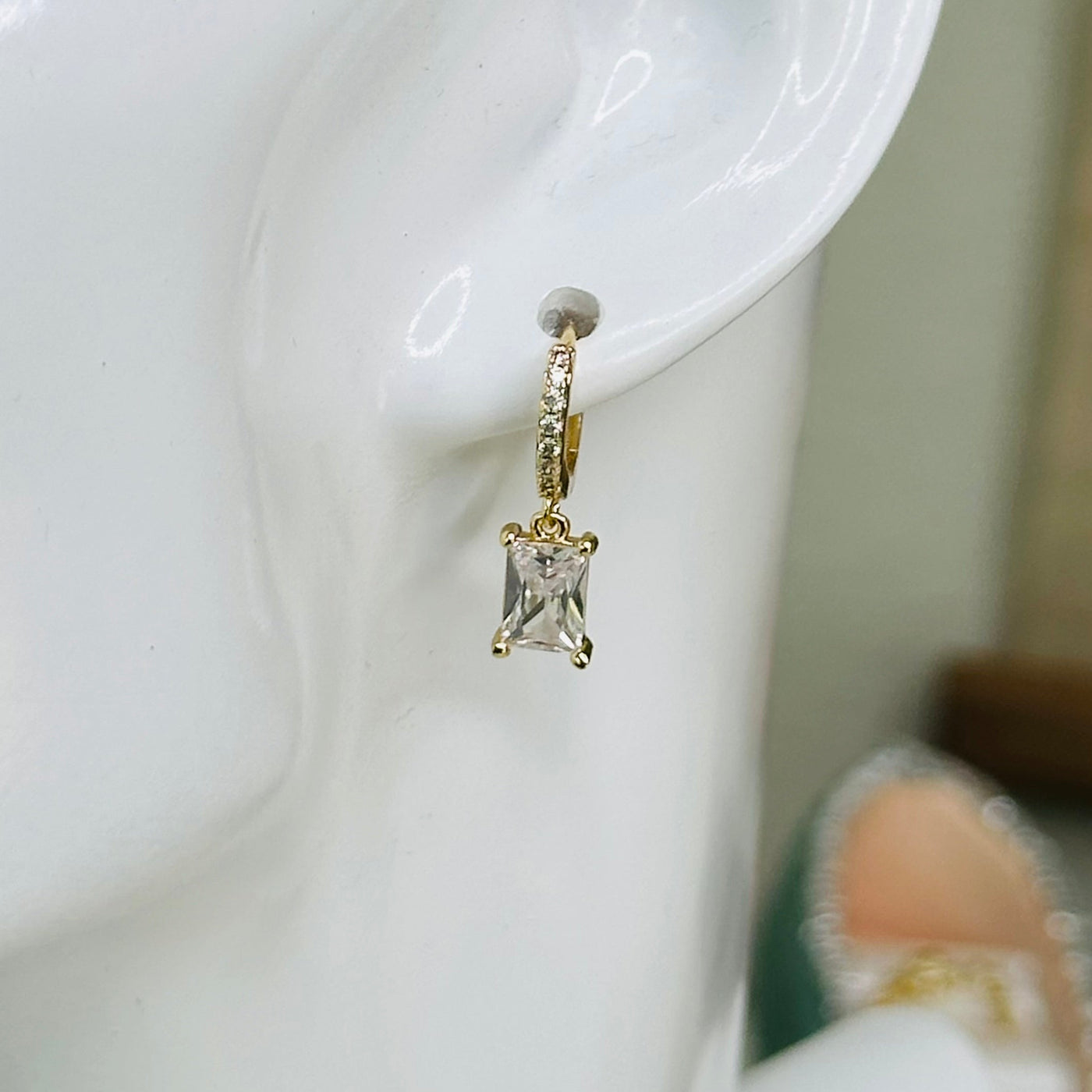 Titania® | Tiny Huggie Hoop With Baguette Dangle