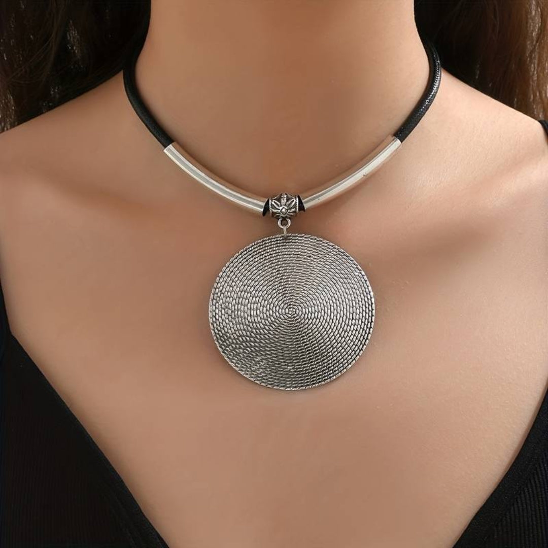 Guadalupe® | Vintage Rounded Silver Plated Necklace