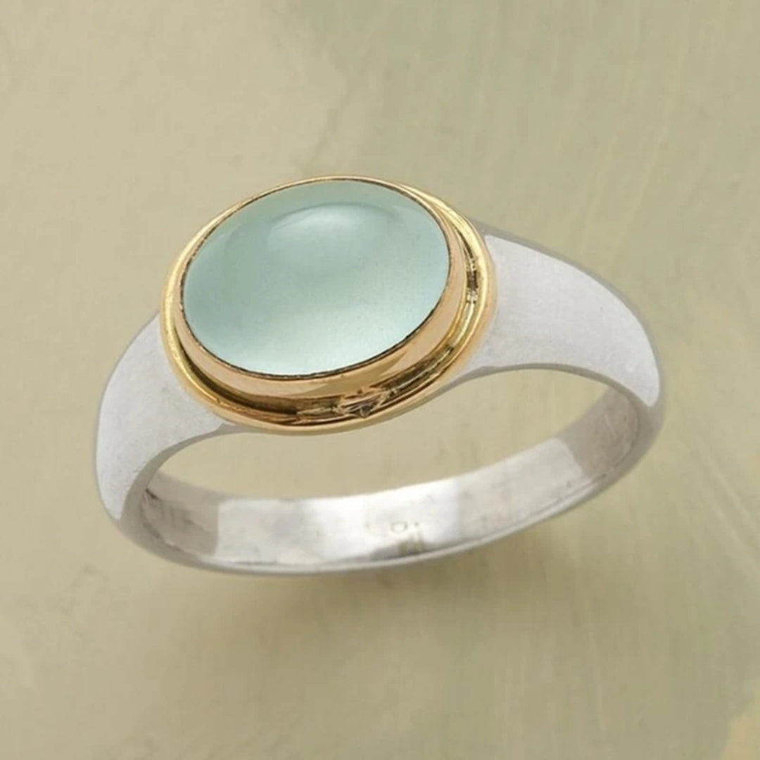 Ludmila® | Vintage Gold & Silver Green Stone Ring