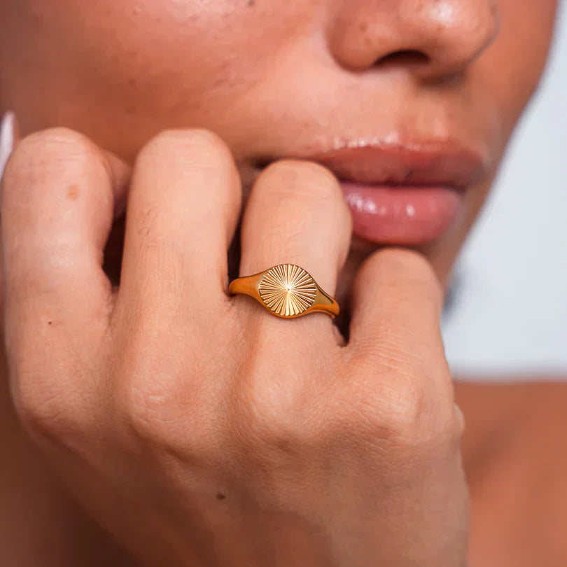 Ursula® | Golden Sun Seal Ring
