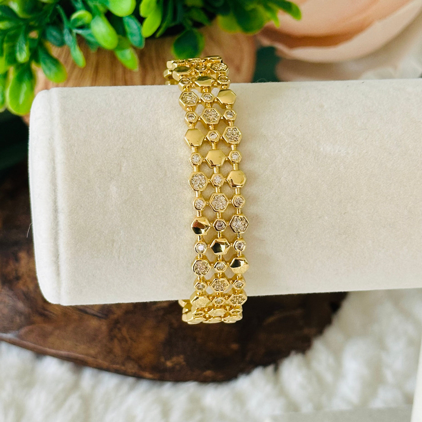 Maritza® | Gavriella Hexogonal Cuff Bracelet