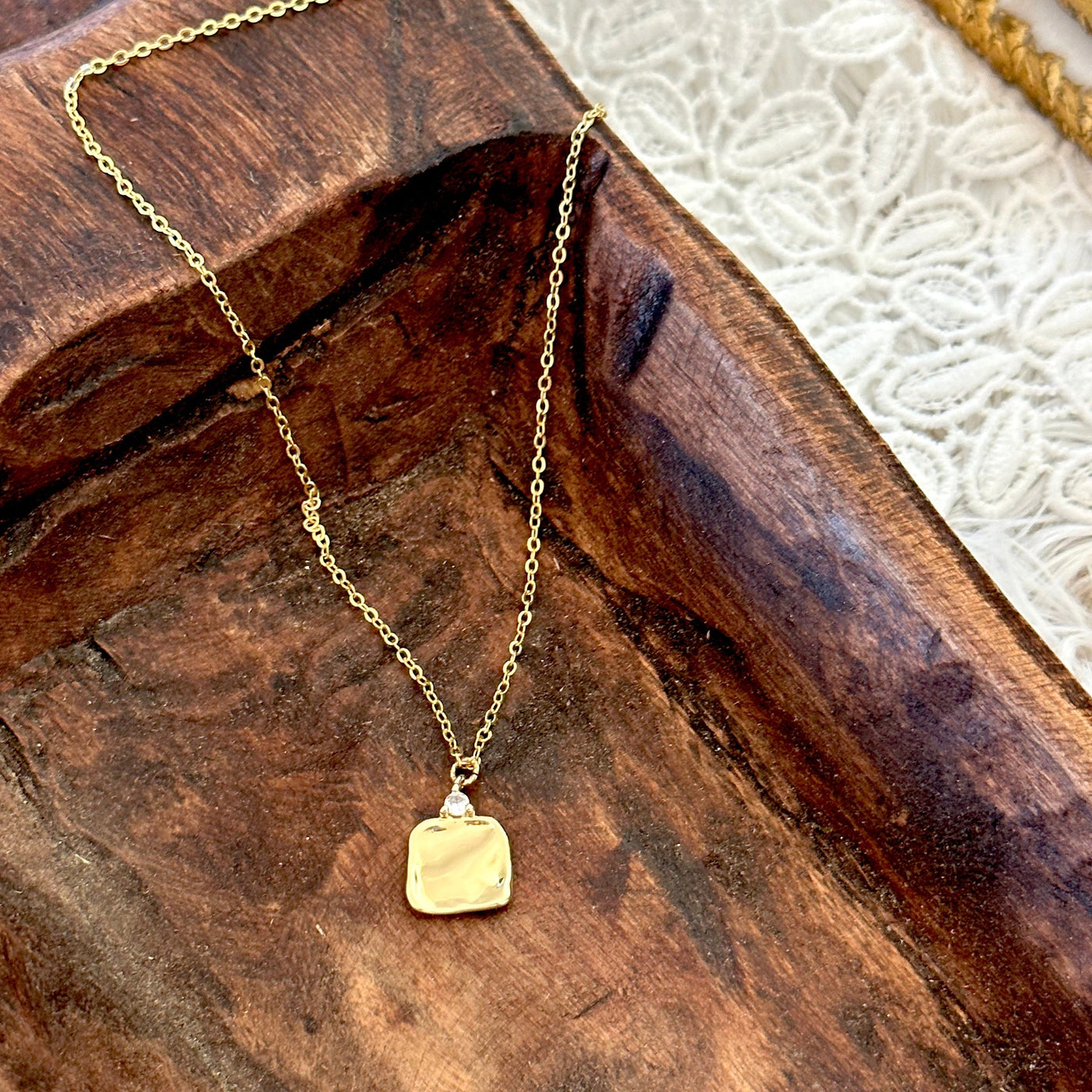 Dulce® | Elsa Hammered Square Pendant Necklace