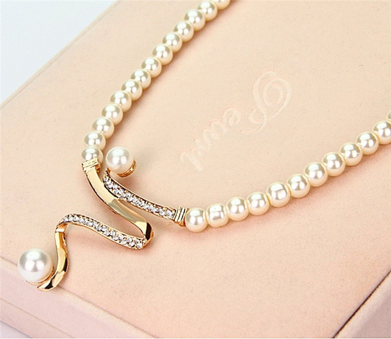Cristina® | Natural Pearl Necklace + Earrings Set