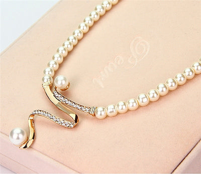 Cristina® | Natural Pearl Necklace + Earrings Set