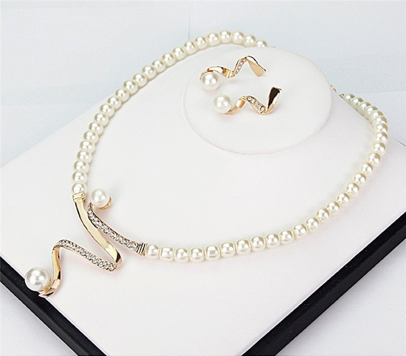 Cristina® | Natural Pearl Necklace + Earrings Set