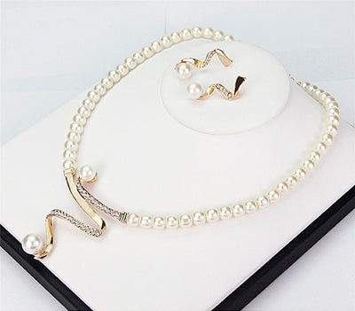 Cristina® | Natural Pearl Necklace + Earrings Set