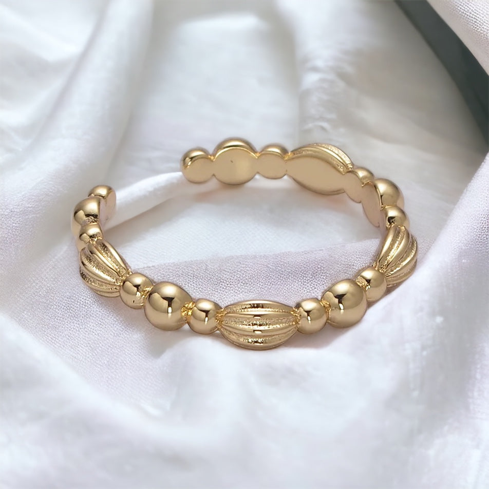 Solene® | Terina Vintage Cuff Ring