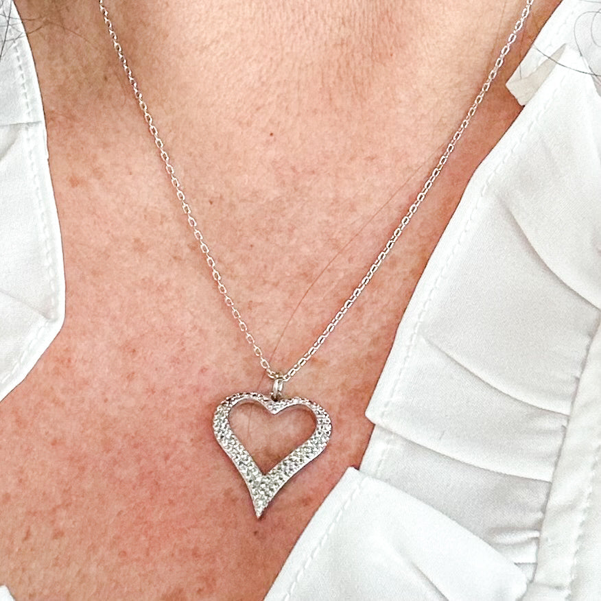 Ester® | Silvia Dainty Heart Necklace