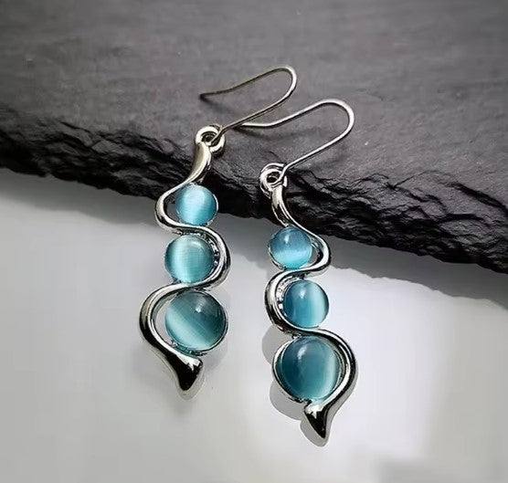 Elsa® | Vintage Classic Blue Stone Earrings