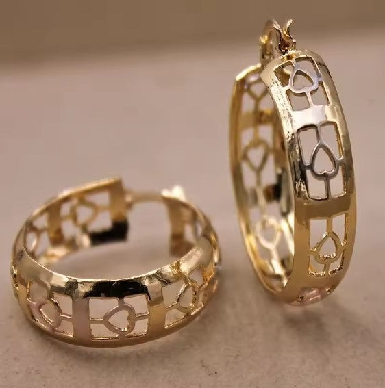 Cristina® | Elegant Hoop Gold Earrings