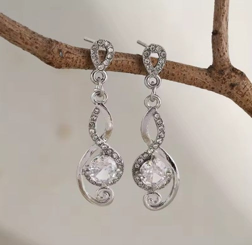 Olga® | Elegant Sparkling Crystals Earrings
