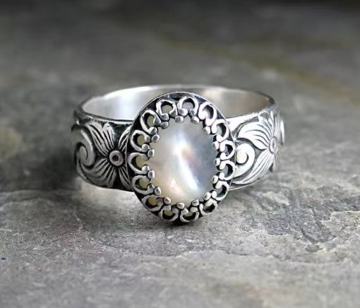 Felicidad® | Vintage Silver Hollow Flower Ring