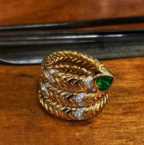 Maricela® | Vintage Green Heart Personalized Ring