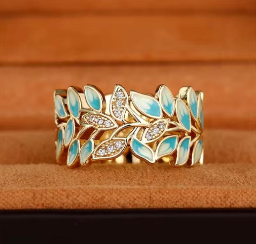 Saoirse® | Crystal Leaf Design Fashion Ring