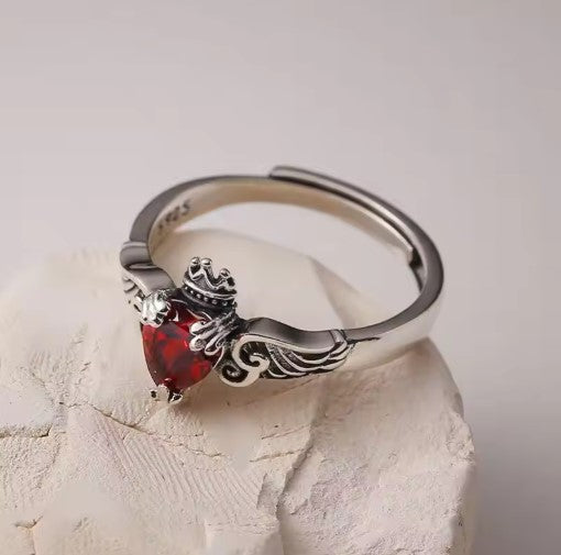 Linnea® | Vintage  Silver Crystal Heart Ring