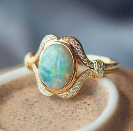 Julieta® | Vintage Charm Gold Inlaid Green White Stones Ring