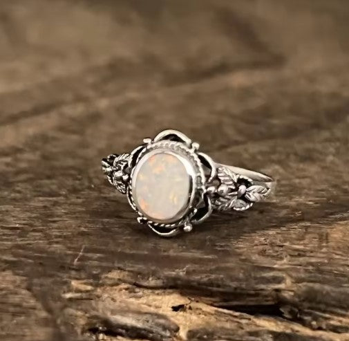 Elisa® | Vintage Flower Silver Inlaid White Stones Ring