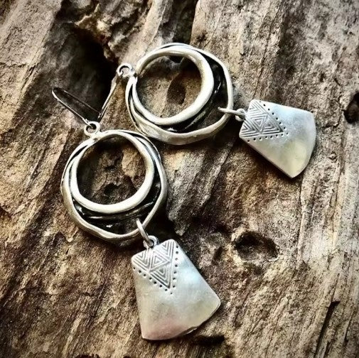 Eulalia® | Vintage Silver Hanging Square Carving Dangle Earrings