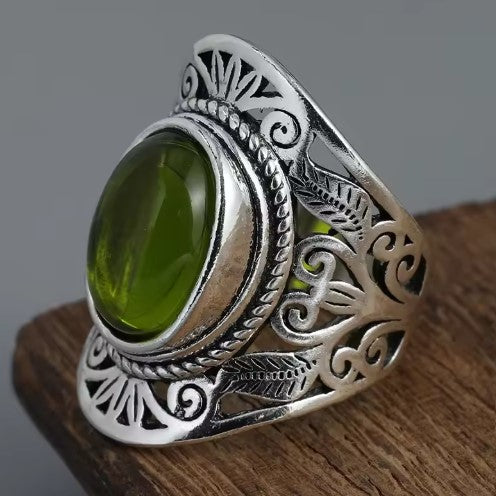 Virginia® | Vintage Exquisite Green Stone Silver Ring