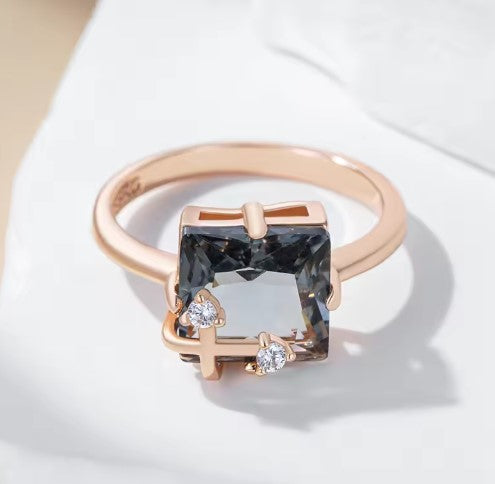 Wilhelmina® | Vintage Shiny Rose Gold Ring