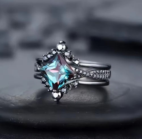 Gabriela® | Vintage Full Crystal Ring