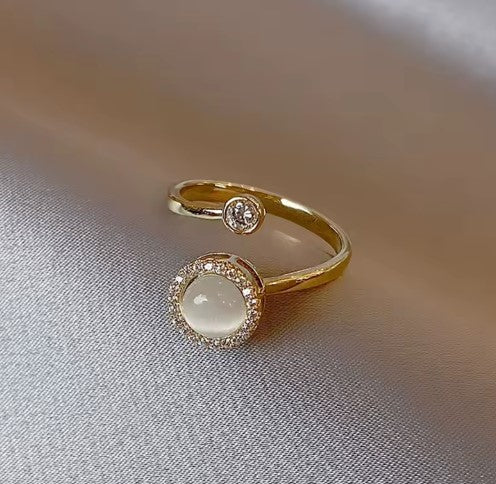 Pilar® | Gold Rotating Anti Stress Opal Ring