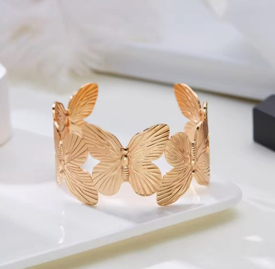 Beatriz® | Vintage Butterfly Cuff Bracelet