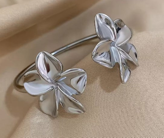 Ópalo® | Double Flower Cuff Silver Bracelet
