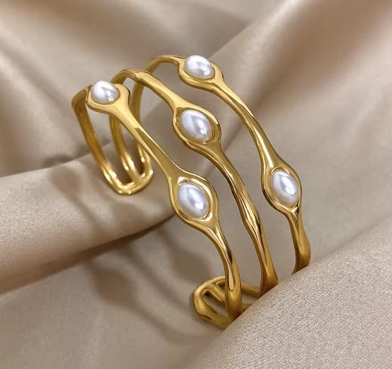 Dylana® | Vintage Layered Gold Pearl Bangle Bracelet