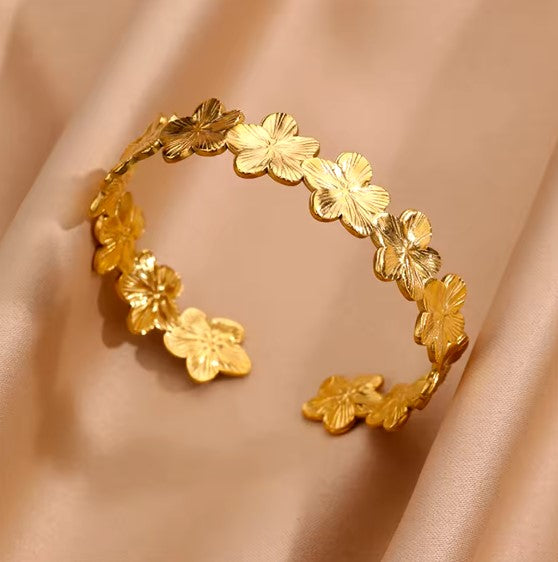 Rosario® | Vintage Wide Bangle Cuff Bracelet
