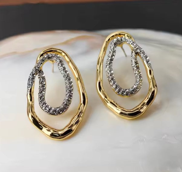Nerea® | Vintage Elegant Crystal Stud Gold Earrings