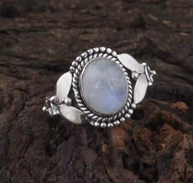 Paula® | Vintage Elegant Silver Leaf Ring