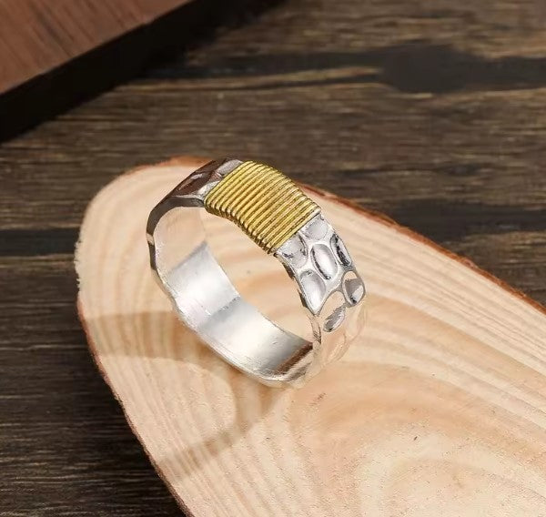 Verónica® | Gorgeous Silver Gold Carved Ring