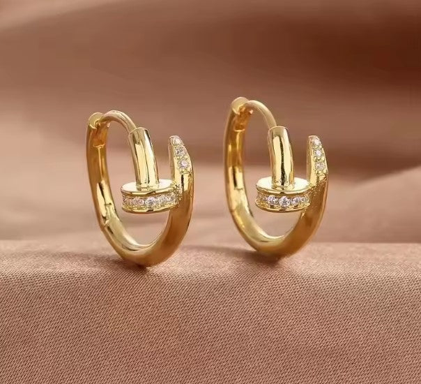 Rocío® | Charming Shiny Crystal Hoop Earring