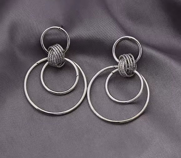 Cristina® | Vintage Circular Drop Silver Earrings