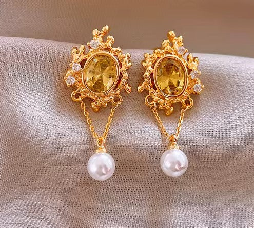 Barbara® | Vintage Flower Ball Emerald Pearl Gold Earrings