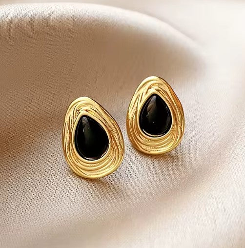 Miriam® | Vintage Elegant Black Stone Stud Earrings
