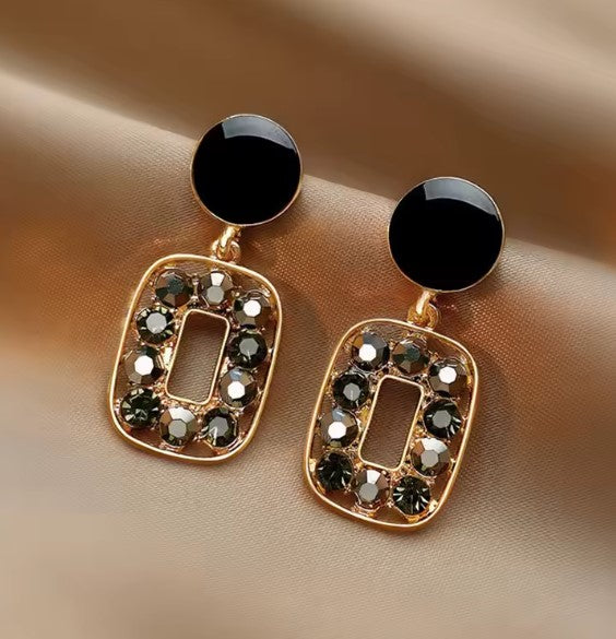 Io® | Vintage Hollow Square Earrings