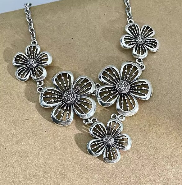 Marcella® | Vintage Bohemian Flowers Pendant Necklace